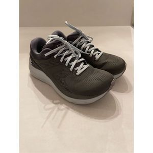 Topo Athletic Womens Phantom 2 Grey/Lilac Running Shoes Size 8 (3567062)